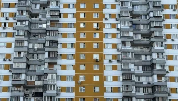 В столице в 2024 году капитально отремонтируют более 40 домов, в которых находятся парикмахерские