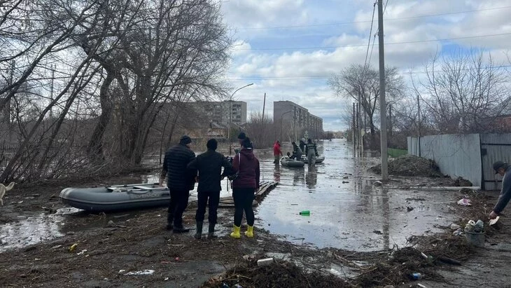 Новую дамбу построят в затопленном Орске Новую дамбу построят в затопленном Орске