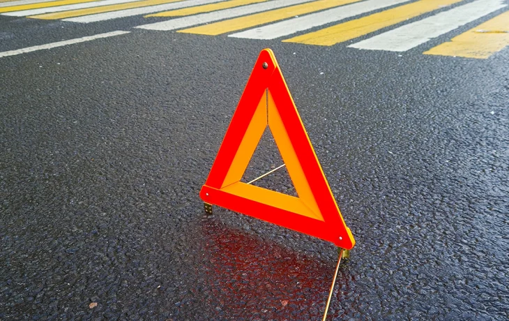 Массовая авария грузовиков произошла на МКАД, есть пострадавшие Массовая авария грузовиков произошла на МКАД, есть пострадавшие