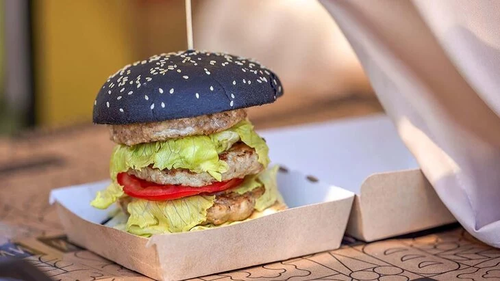 Горожан пригласили в гастрономическое путешествие на площадке "Вкусов России" Горожан пригласили в гастрономическое путешествие на площадке "Вкусов России"