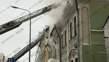 Пожар в здании на северо-востоке столицы потушен