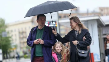 Синоптики сообщили об облачной погоде с дождем в Москве 3 апреля