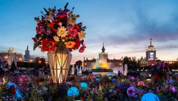 Арт-объект "Главный букет страны" появился на ВДНХ