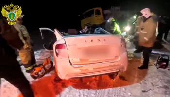 Четыре человека погибли в результате ДТП с "КамАЗом" в Башкирии Четыре человека погибли в результате ДТП с "КамАЗом" в Башкирии