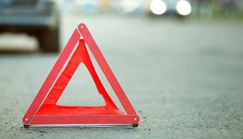 На СВХ Перовской эстакады столкнулись два автомобиля