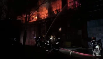 Пожарный поезд направлен для тушения возгорания на востоке Москвы