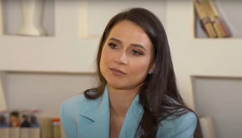 Блогер Лерчек попала в ДТП на своем Bentley в Москве