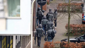 Удерживаемые в нидерландском кафе заложники освобождены