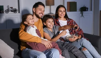 В России появится список мультфильмов и книг для семейного досуга