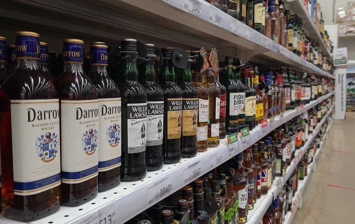 Глава украинской медслужбы призвала запретить продажу алкоголя около фронта Глава украинской медслужбы призвала запретить продажу алкоголя около фронта