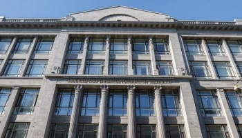 Минфин РФ планирует освободить от налогов выплаты компаний на детей до 1 млн руб