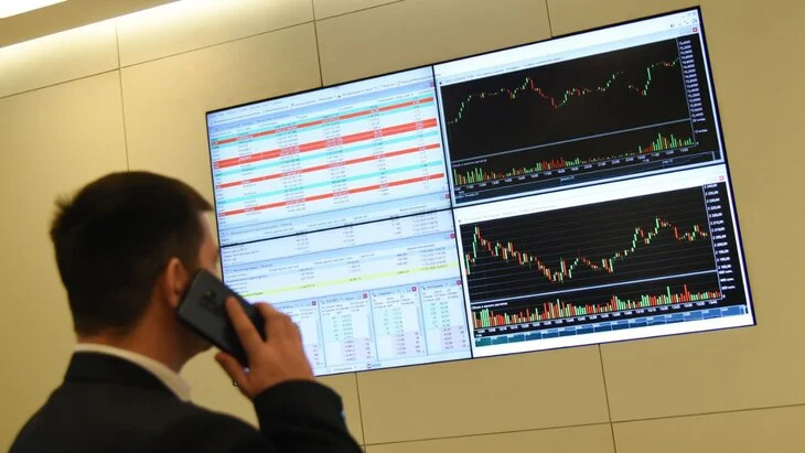 Мосбиржа запустит торги в выходные дни с 1 марта Мосбиржа запустит торги в выходные дни с 1 марта