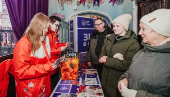 В павильонах "Фабрика подарков" продолжается сбор помощи участникам СВО