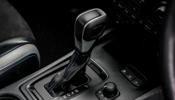 Бывшая жена замминистра Иванова решила продать принадлежавший ему внедорожник