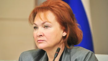 Депутат МГД Стебенкова проверила ход работ по капремонту поликлиники в Южнопортовом районе