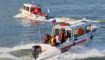 Около 100 спасателей проводят патрулирование столичных водоемов