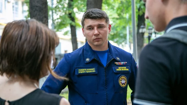 Джетыгенов: общественников беспокоит состояние здания Дома культуры на Земляном Валу Джетыгенов: общественников беспокоит состояние здания Дома культуры на Земляном Валу