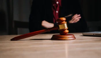 Под Пермью мужчина расплатился за интим марихуаной, водкой и пирожками