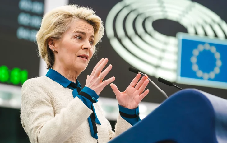 Politico: Урсула фон дер Ляйен захватила всю власть в Евросоюзе