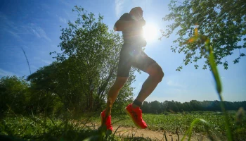 Утро начинается с пробежки: как новичкам освоить технику бега и подготовиться к марафонам
