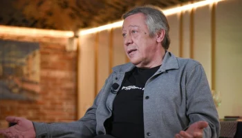Директор Ефремова опровергла сообщения о первой роли актера после колонии