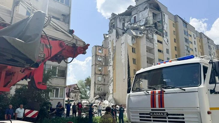 После взрыва газа в доме в Саратове к врачам обратились 15 человек После взрыва газа в доме в Саратове к врачам обратились 15 человек