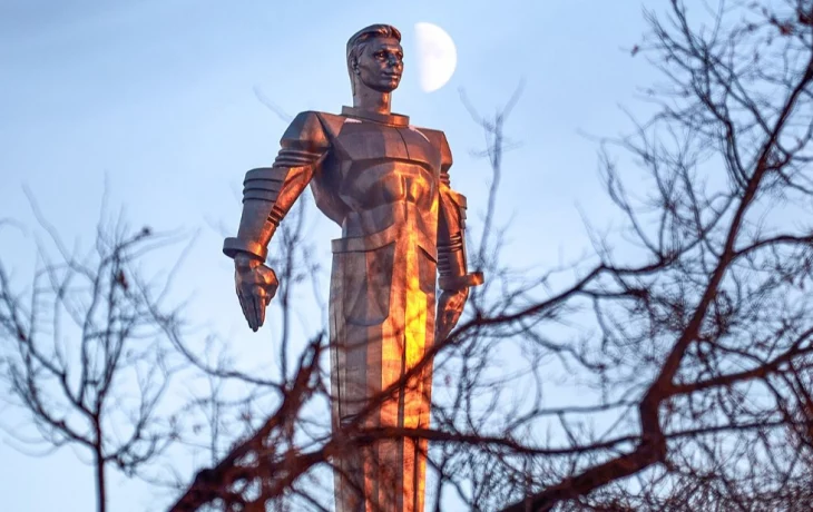 Начался второй этап реставрации памятника Юрию Гагарину в Москве Начался второй этап реставрации памятника Юрию Гагарину в Москве