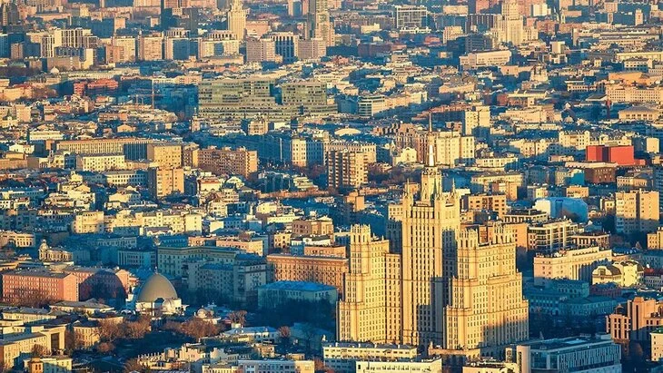 Около 680 крыш жилых домов капитально отремонтируют в Москве в этом году Около 680 крыш жилых домов капитально отремонтируют в Москве в этом году