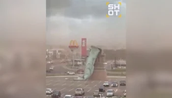 Копия статуи Свободы рухнула в Бразилии