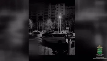 В Благовещенске пьяный мужчина залез в чужой автомобиль и уснул В Благовещенске пьяный мужчина залез в чужой автомобиль и уснул