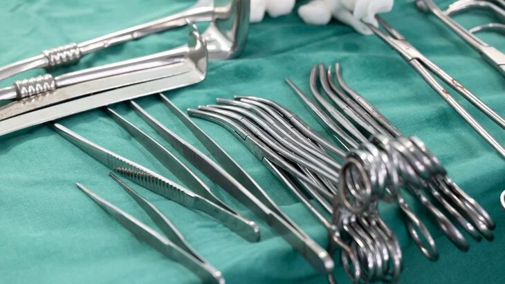 Росздравнадзор разбирается с делом нейрохирурга, который мог калечить пациентов Росздравнадзор разбирается с делом нейрохирурга, который мог калечить пациентов