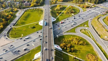 Москва временно отменила пропуска для бензовозов