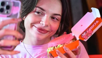 Розовый бургер и Пельмень по паспорту: на какие меры идут рестораны для пиара