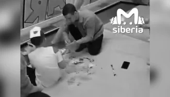 Ребенок пострадал при падении с тарзанки в развлекательном центре Омска