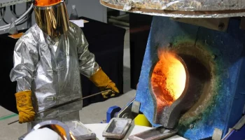 Стоимость золота впервые в истории превысила 4 650 долларов за тройскую унцию