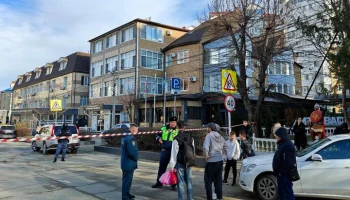 Сотрудница техникума и несовершеннолетний пострадали при стрельбе в Анапе