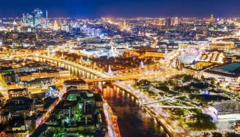 Уличное освещение и подсветка зданий в Москве переведены на летний режим работы