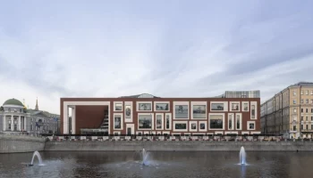 Здание Третьяковской галереи на Кадашевской набережной обеспечили электричеством