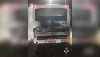 В Башкирии автобус с пассажирами загорелся во время движения