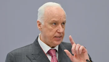 Бастрыкин заинтересовался делом мужчины, который сломал нос девушке в метро