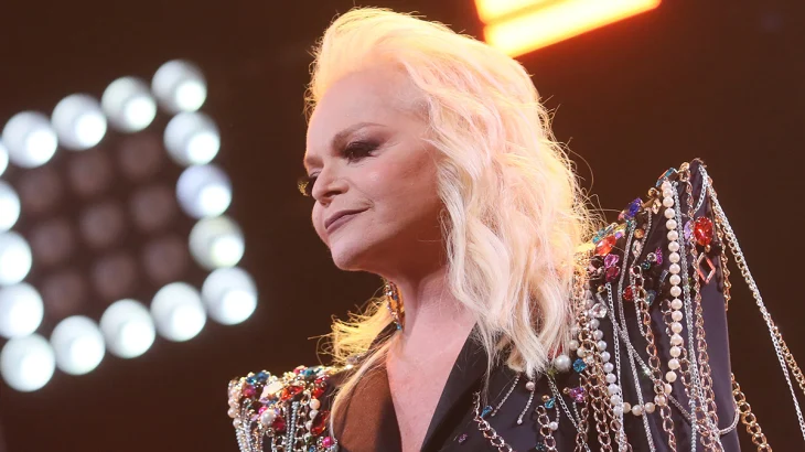 Россиянка продала мошенникам карту и оказалась должна Долиной 15 миллионов рублей Россиянка продала мошенникам карту и оказалась должна Долиной 15 миллионов рублей