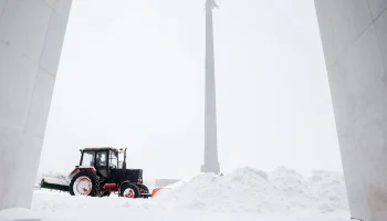 Специалисты городских служб работают в усиленном режиме из-за снегопада