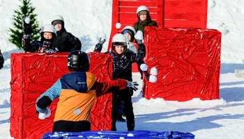 Двадцать команд приняли участие в снежной битве на Воробьевых горах