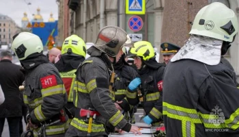 Водитель упавшего в реку в Петербурге автобуса задержан в качестве подозреваемого