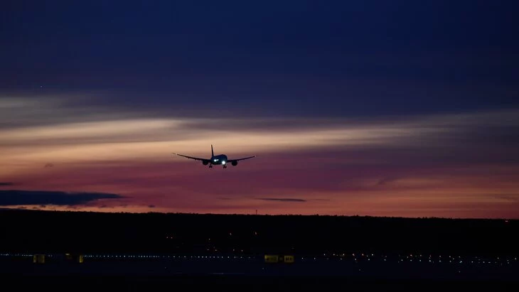 CNN: 8 рейсов в небе над Ираном отклонились от курса на фоне сообщений об ударе Израиля CNN: 8 рейсов в небе над Ираном отклонились от курса на фоне сообщений об ударе Израиля