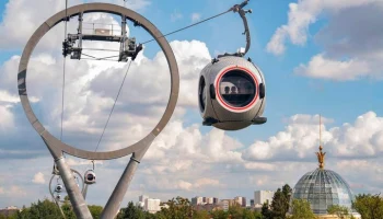 Канатную дорогу на ВДНХ закрыли для посетителей из-за сильного ветра