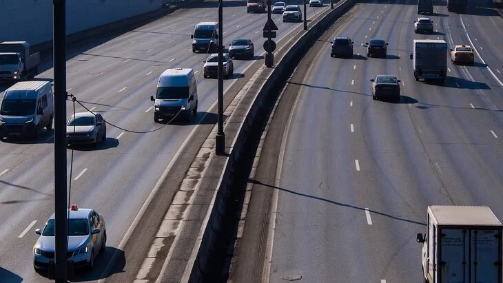 Движение по внутренней стороне 10-го км МКАД восстановлено после ДТП Движение по внутренней стороне 10-го км МКАД восстановлено после ДТП