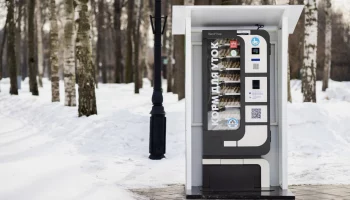 Вендинговые автоматы с кормом для птиц появились в парке &laquo;Останкино&raquo;