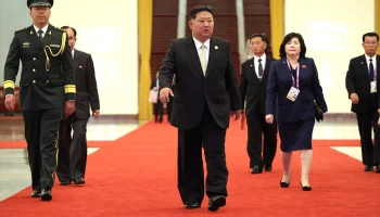 Ким Чен Ын во время&nbsp;публичной церемонии уволил вице-премьера КНДР Ян Сын Хо