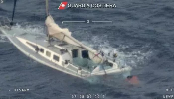 Более 30 человек погибли в результате крушения лодки в Ионическом море